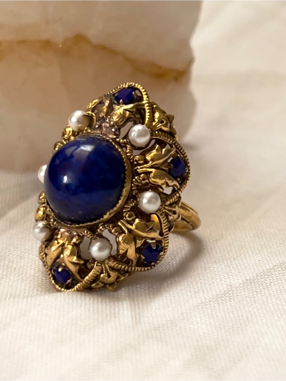 COLLECTOR'S PIECE | Authentic Unsigned Vintage Schreiner New York Statement Ring